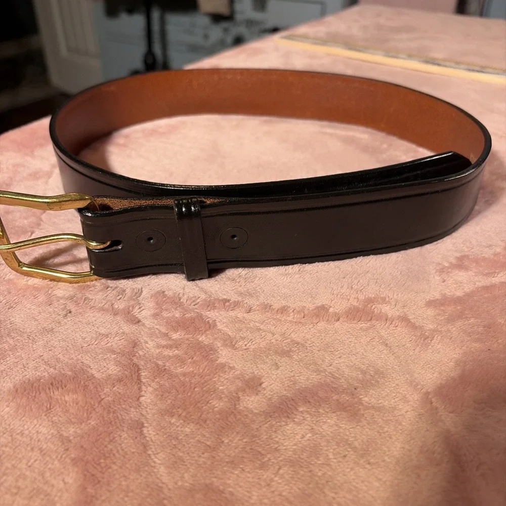 Don Hume B109 Black Leather  Belt Sz 32. Brass Buckle.